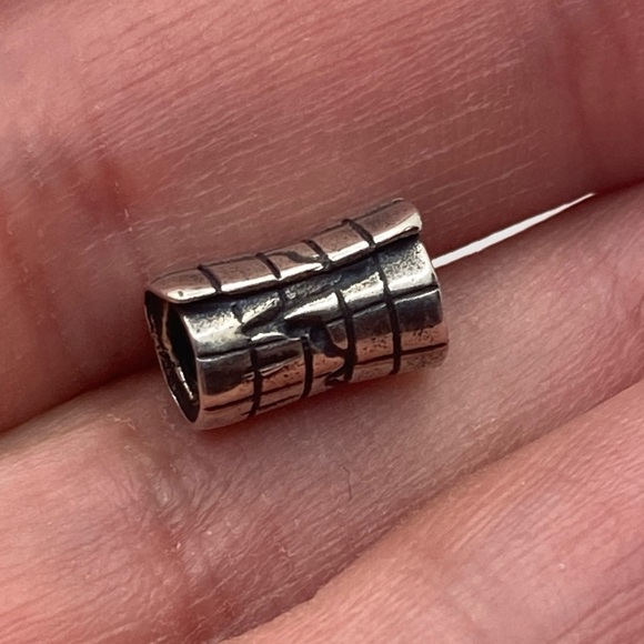 Trollbeads heartBeat bead 925 LAA sterling silver bead charm approx 10mm length - Picture 11 of 11